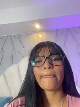 Hinaa XXX online show from 04.25.26