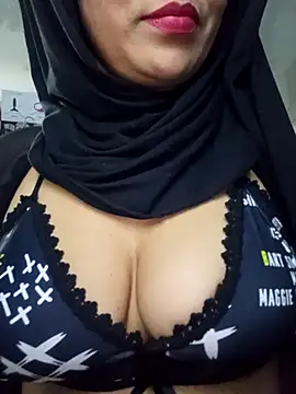 nadia  abaud online show from 01.06.25