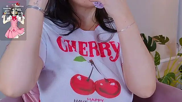 Snapshot of ViolettGreyy chatting on 06.29.26 ViolettGreyy online show from 06.29.26