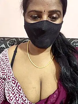 Snapshot of Sunitha-tamilponu chatting on 04.29.26 Sunitha-tamilponu online show from 04.29.26