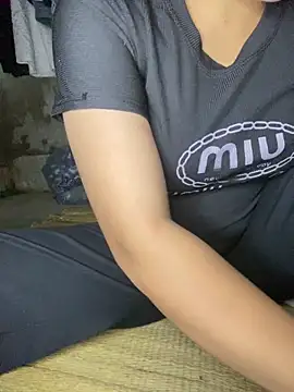 XuXu-xx online show from 05.18.26
