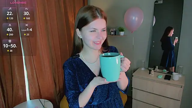LeyaBloom online show from 05.18.26