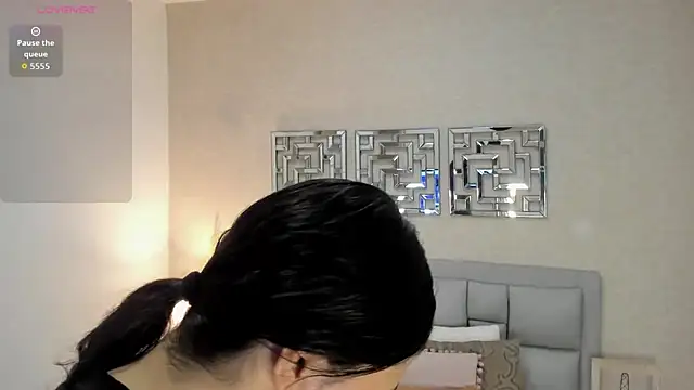 sofia  thompson online show from 05.15.26