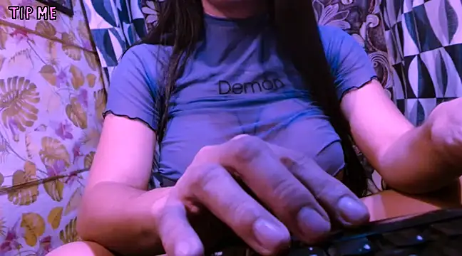 TSjuicyhotdrops online show from 03.10.25