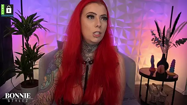 Snapshot of BonnieStylez chatting on 03.01.25 BonnieStylez online show from 03.01.25