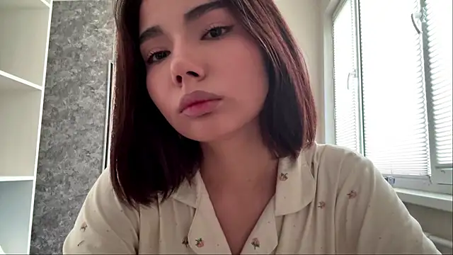 Snapshot of MarylnMonnier chatting on 05.25.26 MarylnMonnier online show from 05.25.26