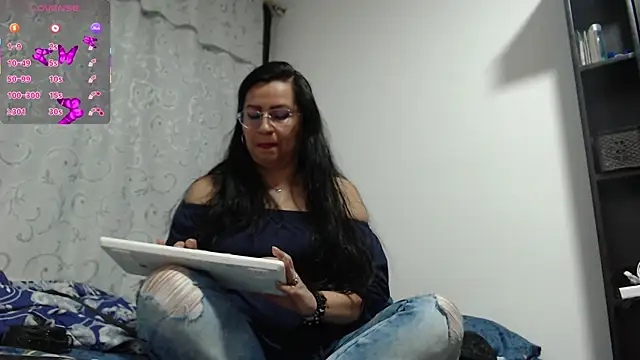HelenNovoa online show from 06.21.26