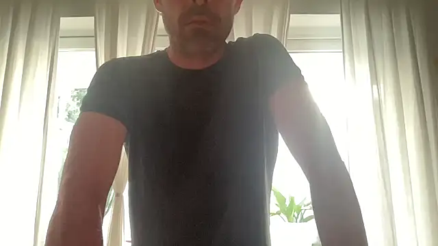 Snapshot of Riccardo86xx chatting on 05.22.26 Riccardo86xx online show from 05.22.26