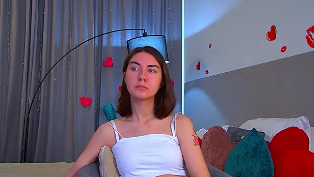 AlisaAlarie online show from 06.05.26