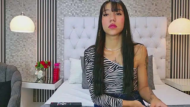 VioletSweetts online show from 05.08.26