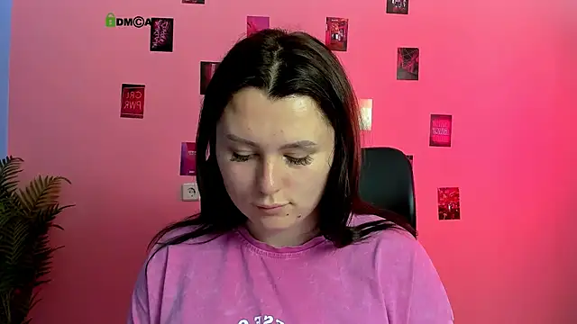 Snapshot of luna_noct chatting on 07.25.26 luna noct online show from 07.25.26