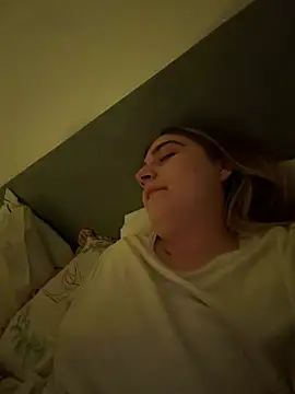 Taylormillie471 online show from 05.17.26