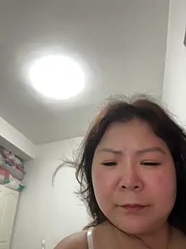 linda51863 online show from 05.25.26