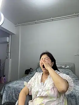 linda51863 online show from 06.09.26