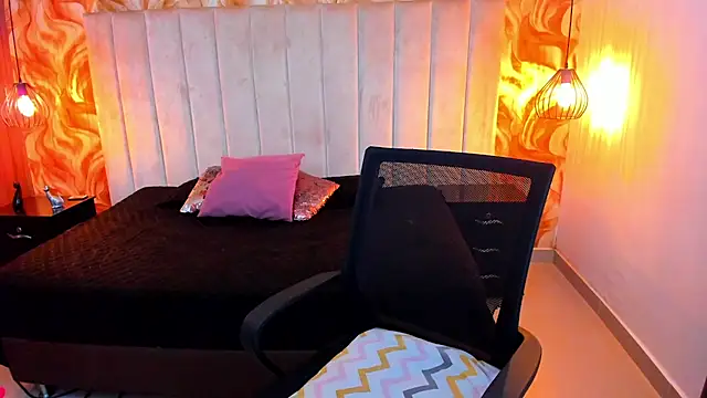 ChloeSmith9 online show from 06.13.26