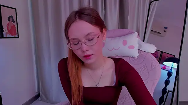 FloraLarsson online show from 05.08.26