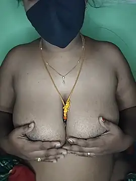 Snapshot of tamil_butterfly chatting on 06.18.26 tamil butterfly online show from 06.18.26