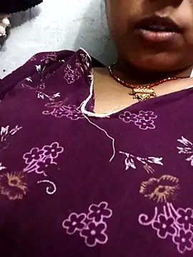 Snapshot of Simmi-00 chatting on 05.03.26 Simmi-00 online show from 05.03.26