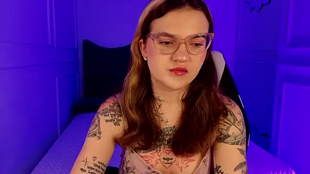 sashaglow  online show from 04.30.26