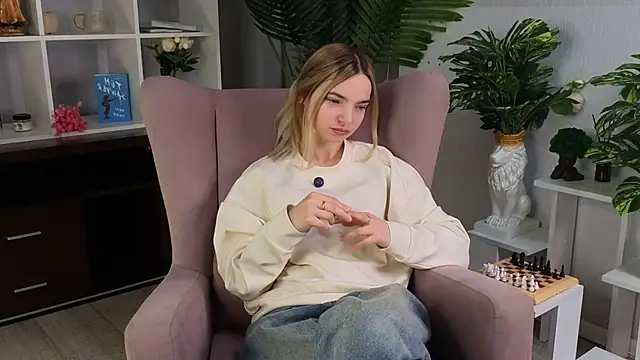 RosannPritchard online show from 04.30.26