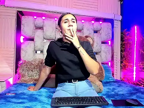 MahiaraHot online show from 06.24.26