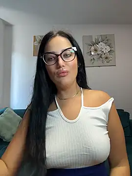 Snapshot of AnyEvyy chatting on 07.26.26 AnyEvyy online show from 07.26.26