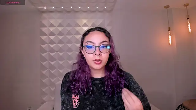 LoiseHarper online show from 06.15.26