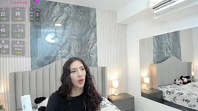 Snapshot of Irelia_1 chatting on 05.12.26 Irelia 1 online show from 05.12.26