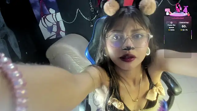 Snapshot of Noa_lau chatting on 06.16.26 Noa lau online show from 06.16.26
