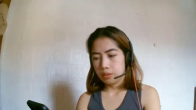 LeonieWiggains online show from 05.04.26