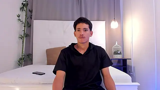 Alejo-and-Thiago online show from 07.06.26