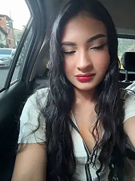 Snapshot of SabrinaX_X chatting on 05.24.26 SabrinaX X online show from 05.24.26