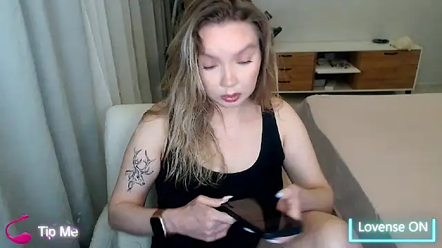 PolinaXXXXXJones online show from 05.12.26