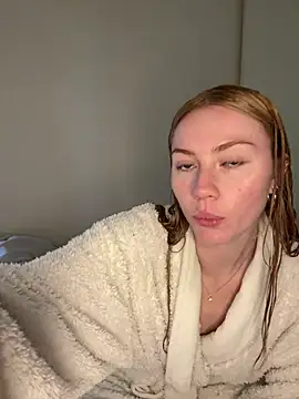daisycollins online show from 07.18.26