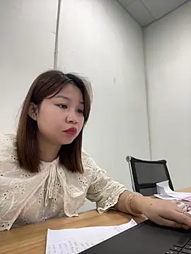 LYNAIA20 online show from 05.03.26