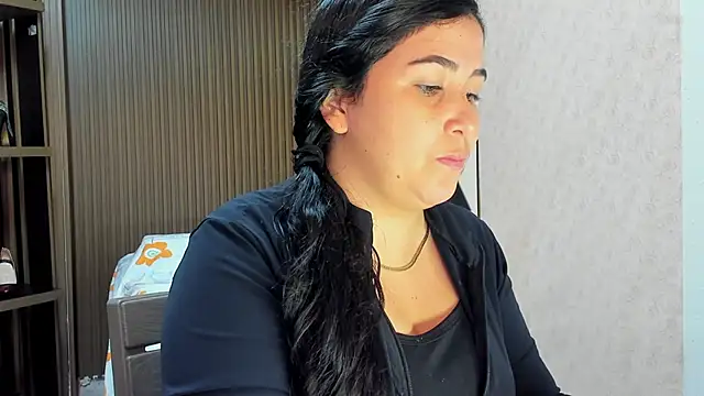 Snapshot of BBWLuxuryMuse chatting on 05.14.26 BBWLuxuryMuse online show from 05.14.26