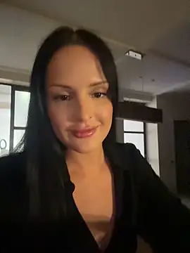 Evaryn online show from 05.31.26