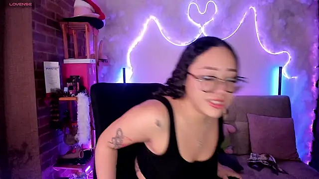 Snapshot of liz_martins1 chatting on 06.06.26 liz martins1 online show from 06.06.26