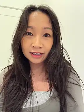 petiteTai online show from 05.29.26