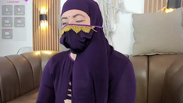 Snapshot of yasmin_dina chatting on 05.26.26 yasmin dina online show from 05.26.26