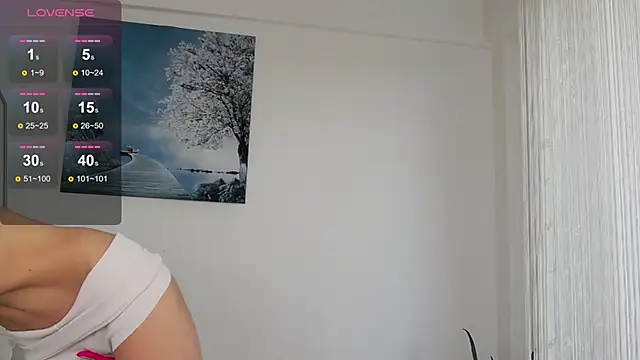 Snapshot of Belle_Blondy chatting on 06.20.26 Belle Blondy online show from 06.20.26
