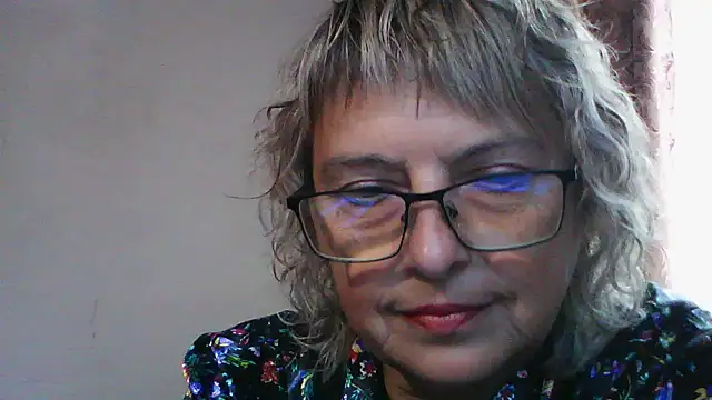 ElizabethGorden online show from 08.04.26