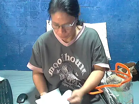 hotchilimom online show from 04.16.26