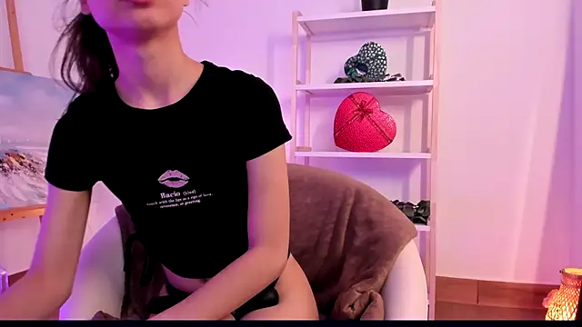 Mimi Petittte online show from 07.08.26