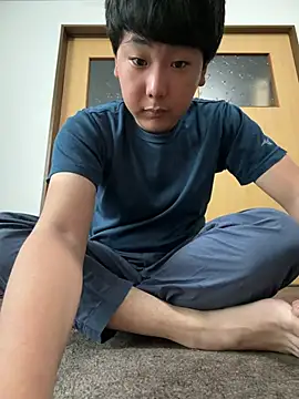 YuuYuu 010 online show from 06.08.26