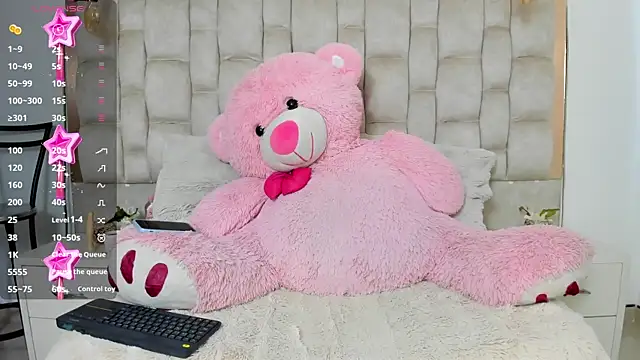 MaddyReyes online show from 06.18.26