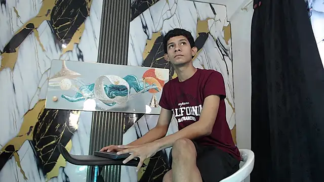TWINKS BOYSX online show from 06.08.26