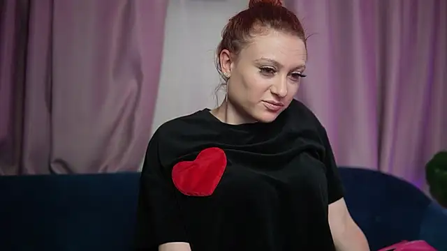 Snapshot of EvelynCandy chatting on 05.24.26 EvelynCandy online show from 05.24.26