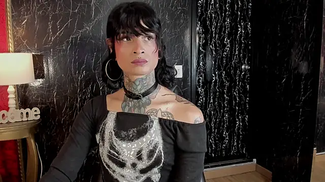 Misaki Six online show from 07.11.26