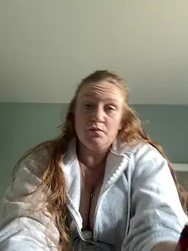 Snapshot of Kellilyn10 chatting on 06.25.26 Kellilyn10 online show from 06.25.26